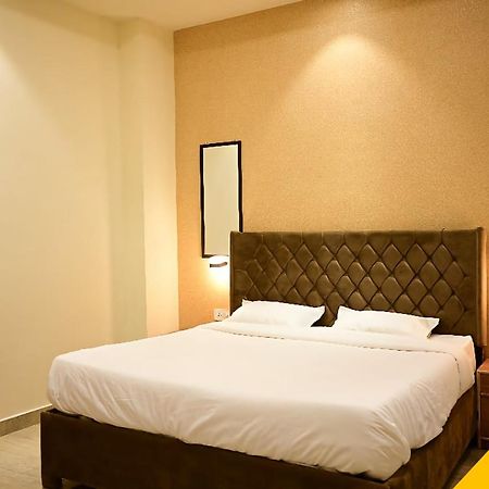Hotel Kapson Palace Bareilly Ngoại thất bức ảnh